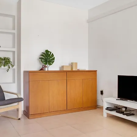 Imperial Puerto 2 3f By Ivi Real Estate *